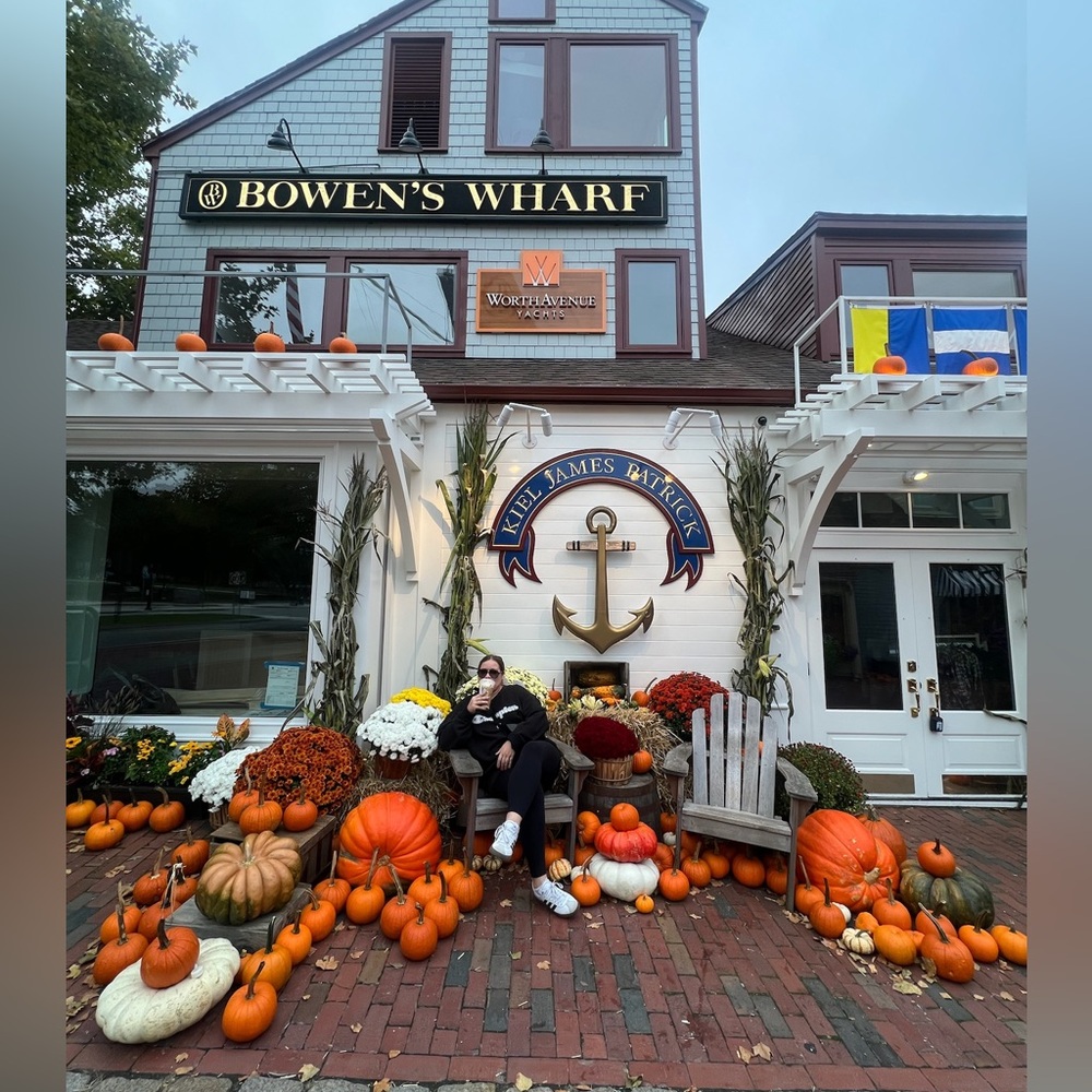 Meet your Posher, Charlotte